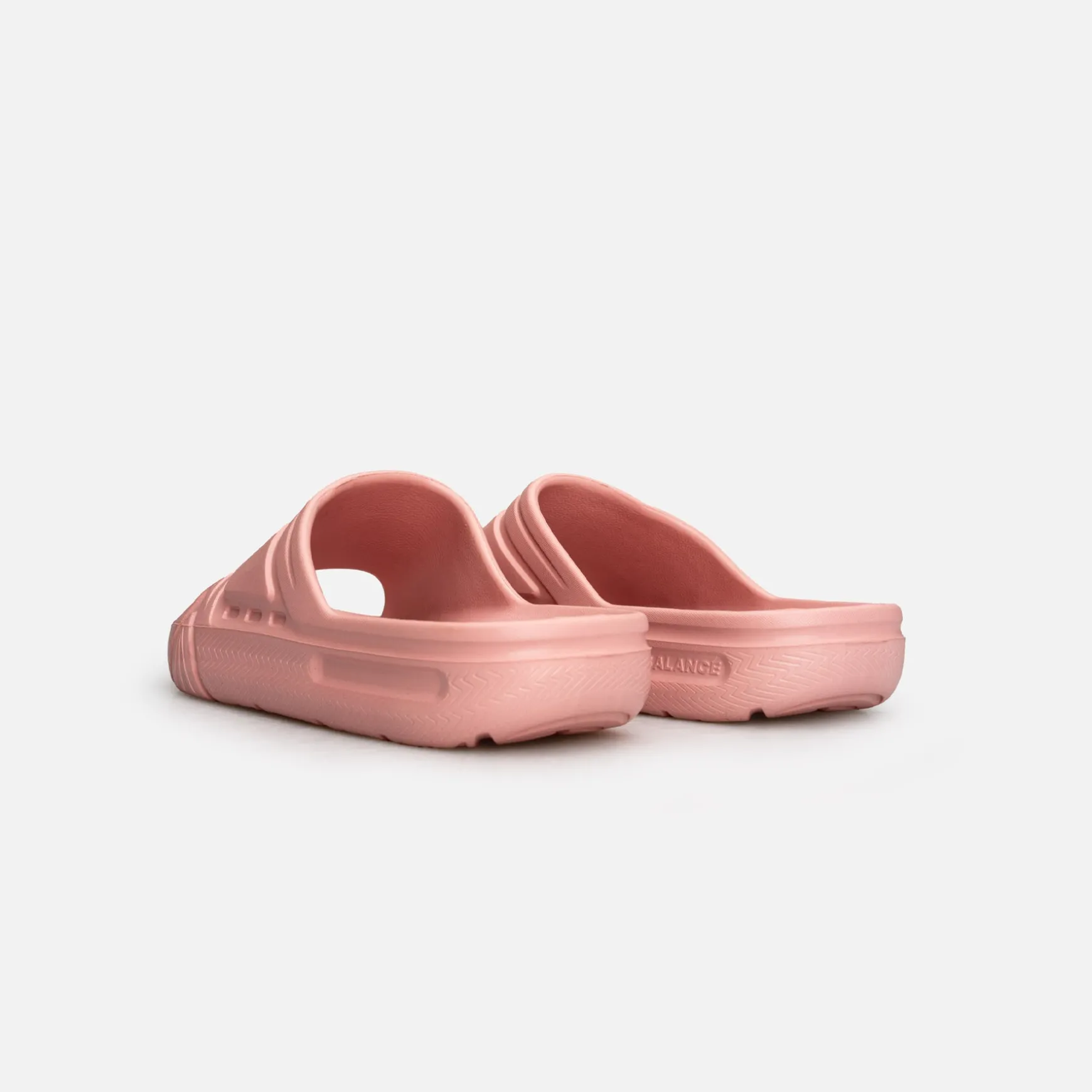 LOUNGE SLIDES BG