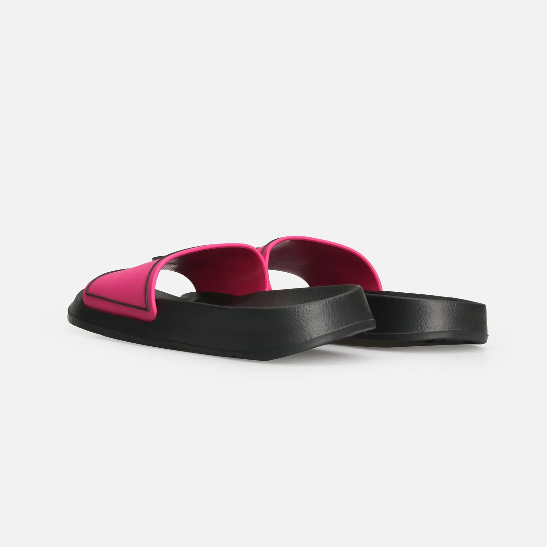 STAPLE SLIDES BG