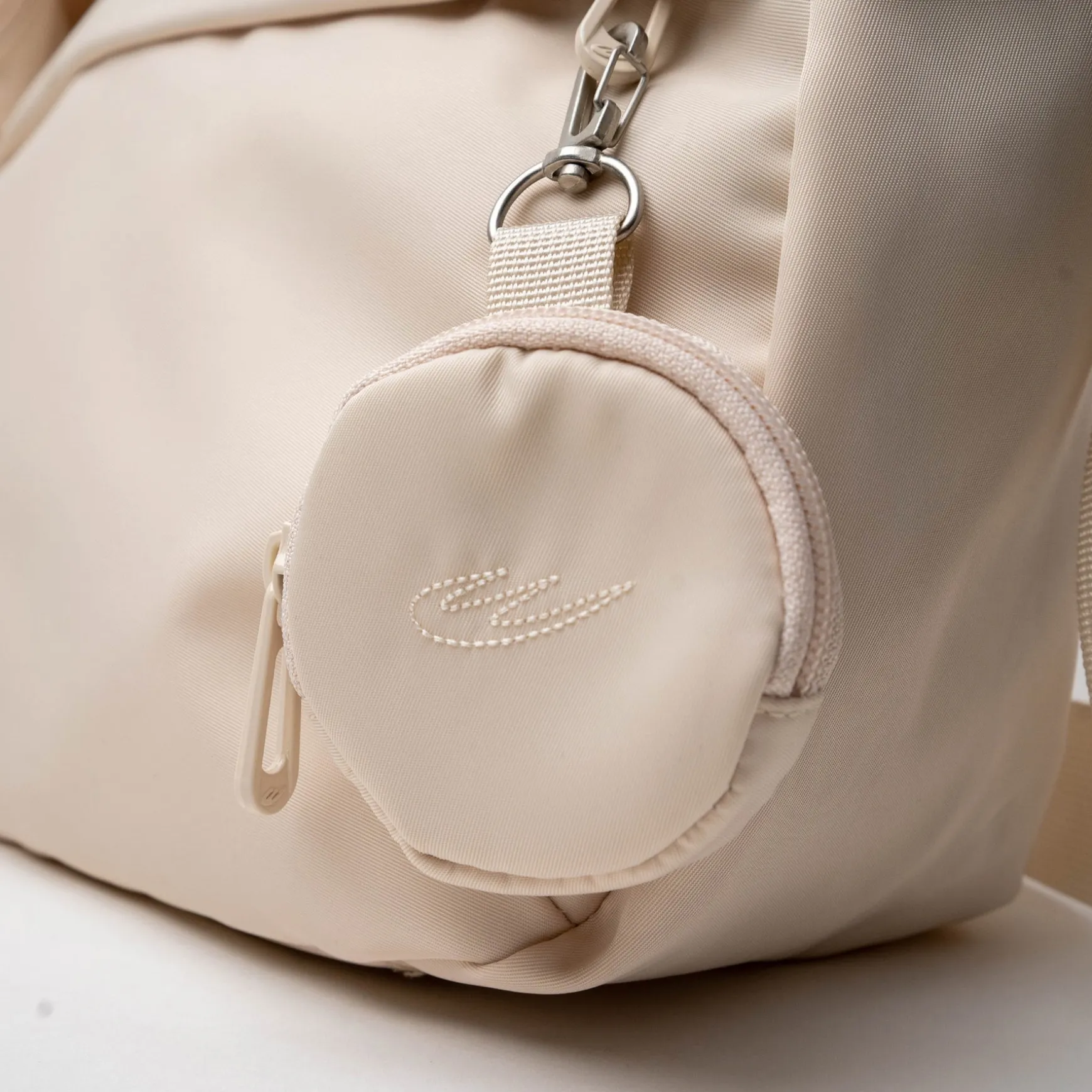 WBL SLING BAG 02