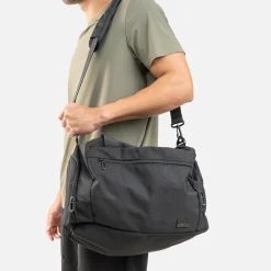 WBM DUFFLE 02