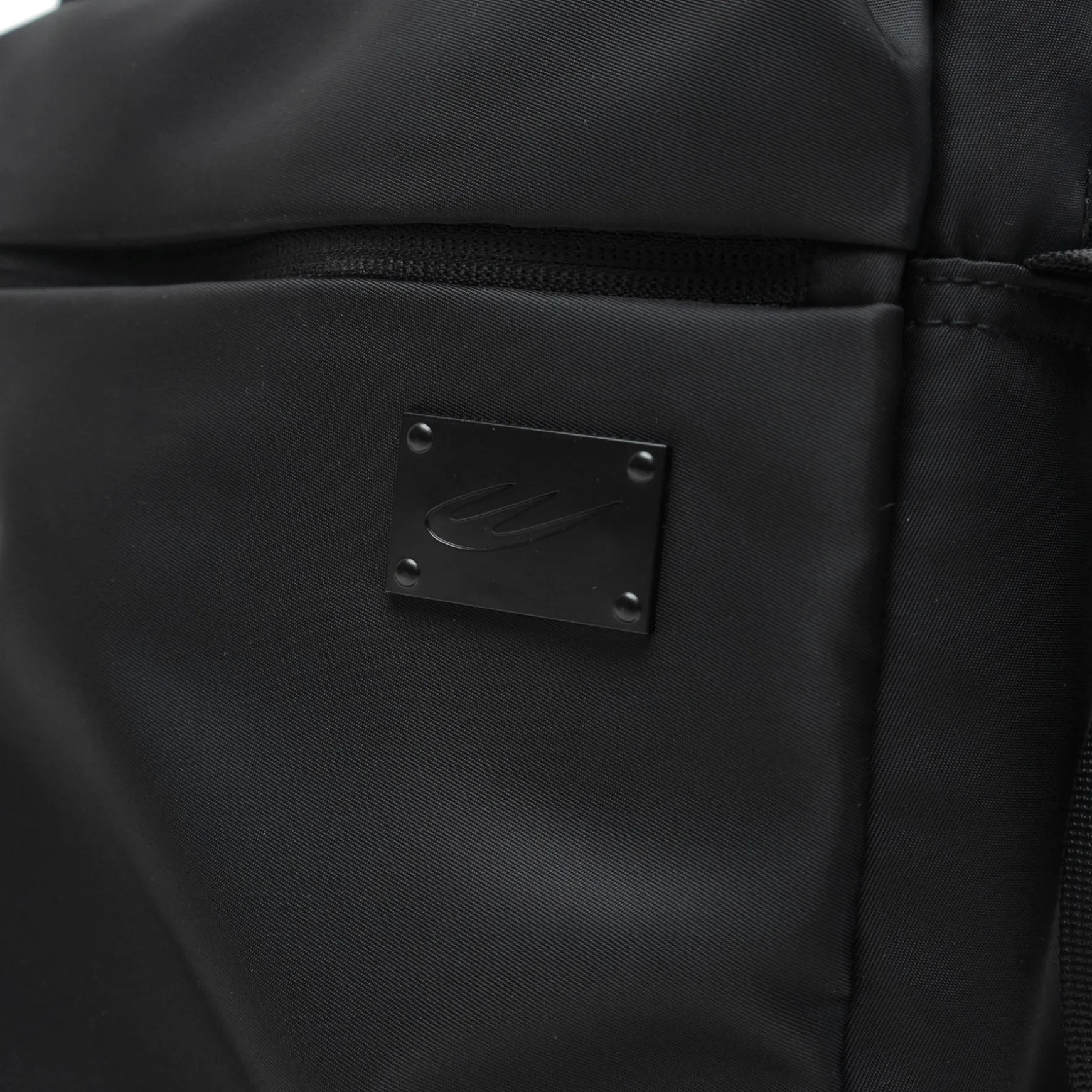 WBM SLING BAG 02